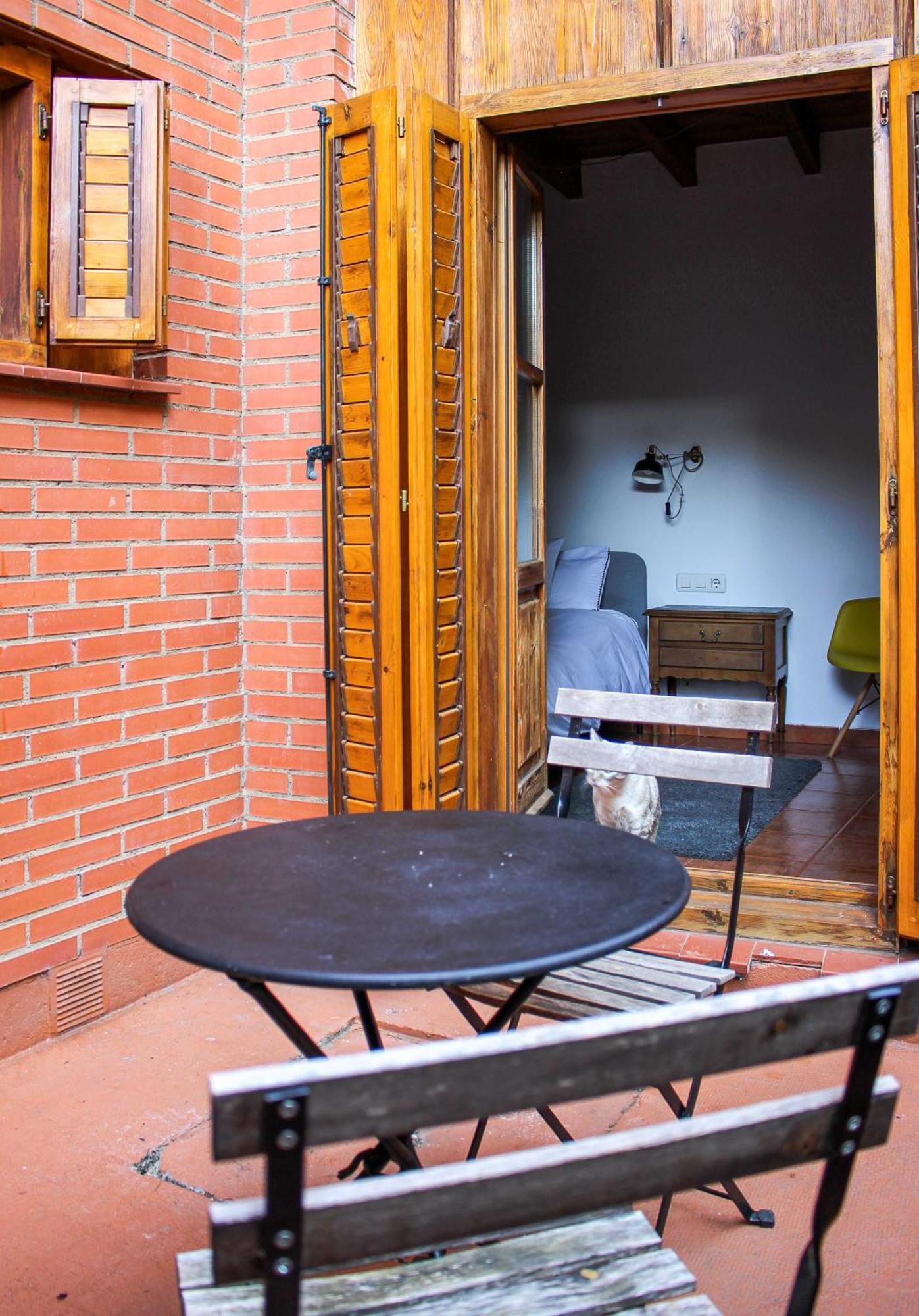 El 8 De Serranos - Bajo - Casa Con Garaje León Exterior foto